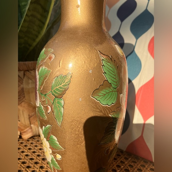 Golden Chinoiserie Painted Peonies Ceramic Vase - Picture 7 of 12
